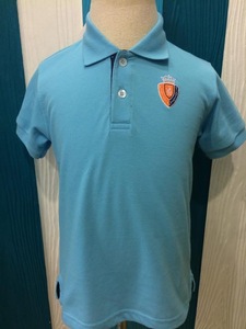 Camisa polo clásica con mangas acanaladas de color blanco, cuello a rayas y un bolsillo en el pecho, hecha de TC Pique 35% algodón 65% poliéster. - Product Image 3