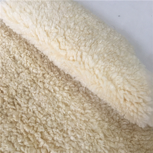 Matériaux de meubles pour fauteuils : Peau de mouton bouclée - Product Image 2