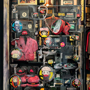 พวงกุญแจใส่เหรียญลายการ์ตูน ดีไซน์ใหม่ ทำจากโลหะผสมสังกะสี หมุนได้ น้ำหนักเบา พกพาสะดวก ลายคุโรมิ โจโจ้ - Product Image 3