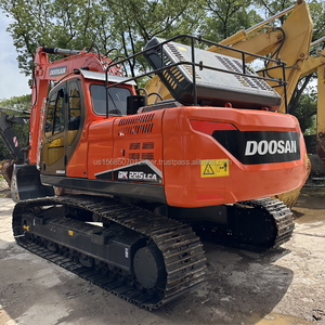 Excavadora de cadenas usada Doosan DX225LCA con motor, caja de cambios y bomba de engranajes - Marca coreana, modelos 2018-2023, 100% lista para exportación disponible - Product Image 4