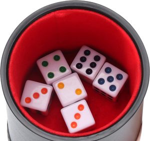 Tasse à dés en cuir doublé de feutre Ensemble de tasses à dés professionnelles avec 6 dés en plastique de 16mm Intérieur silencieux Shaker pour jeux Yahtzee - Product Image 5