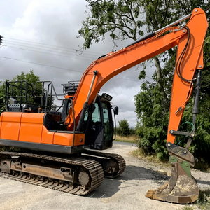Excavadora de orugas usada naranja con control PLC, modelo 2022, cucharón de excavación, cabina cerrada, brazo hidráulico, Hitachi - Product Image 4