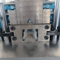 Machine de profilage entièrement automatique pour profilés Omega en acier, pour la fabrication de profilés de plafond en carton-plâtre et de canaux de fixation