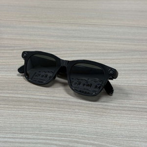 El sueño de Vlogger: gafas inteligentes AI para transmisión en vivo con manos libres y video estable de 1080P - Product Image 1