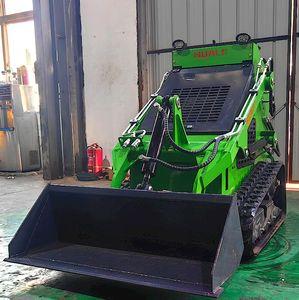 China Chargeuse Compacte diesel Skidsteer dengan Mulcher 1 Ton 1000kg Mini Mulcher Skid Steer - Product Image 3