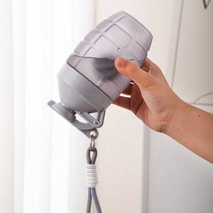 Botella de agua de plástico con forma de <span class=keywords><strong>Granada</strong></span> única, botella agitadora portátil de 600ml con asa - Product Image 4