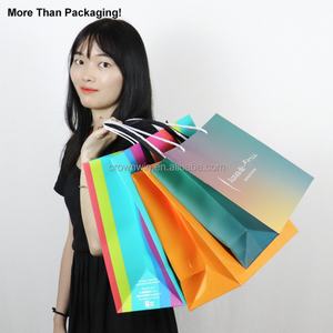 Sac en papier Crown Win pour clients, avec lamination mate/brillante, impression couleur, ruban, cordon, nœud, poignée - Product Image 3