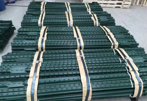 American Farm 6 FT Galvanizado T-Post Green Metal Farm Fence Piquete <span class=keywords><strong>de</strong></span> hierro con número <span class=keywords><strong>de</strong></span> modelo 3D Madera tratada a presión para la venta - Product Image 2