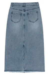Женская джинсовая юбка с вышивкой