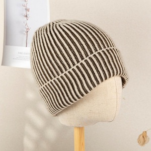 Korean Style Cross-Border Autumn <b>Winter</b> <b>Hat</b> Versatile Cuffed Cold Beanies for Men and Women Warm Knitted <b>Hat</b> - Product Image 5