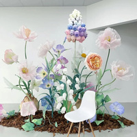 Ensemble de fleurs en organza géant léger et respectueux de l'environnement en papier de soie artisanal rose violet sur pied pour les mariages