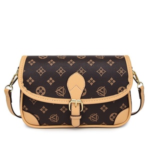 Borsa Invernale da Donna di Alta Gamma 2025 Nuova Vintage Floreale Monospalla a <span class=keywords><strong>Tracolla</strong></span> con <span class=keywords><strong>Tracolla</strong></span> Larga di Tendenza per Copertura Media - Product Image 5