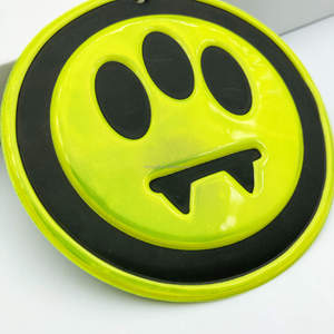 Etiqueta reflectante personalizada, llavero reflectante de seguridad, llavero reflectante de Vinilo Suave, Reflector colgante, etiquetas de dijes reflectantes - Product Image 2