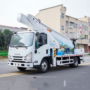 Camión de Trabajo Aéreo Isuzu con Brazo Telescópico de 24m y 4 Secciones, Rotación Completa, para Reparaciones de Emergencia en Redes Eléctricas - Product Image 2