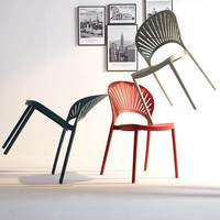 Chaise de salle à manger multifonctionnelle en plastique de style nordique, design moderne et simple pour la maison, le salon et la restauration, livraison incluse