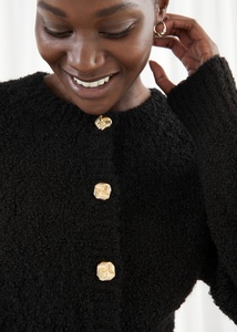 Pull à manches longues en laine pour femmes OEM avec LOGO personnalisé Pull tricoté à boucle moelleuse pour femmes Pull cardigan pour femmes - Product Image 4
