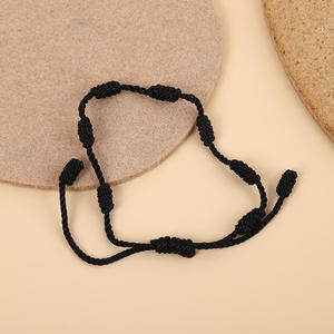 Pulseras de Cuerda Roja de <span class=keywords><strong>7</strong></span> <span class=keywords><strong>Nudos</strong></span>, <span class=keywords><strong>Pulsera</strong></span> Ajustable, Rosario Católico, Amuleto de Protección Kabbalah, <span class=keywords><strong>Pulsera</strong></span> de Cuerda <span class=keywords><strong>Negra</strong></span> y Roja - Product Image 3