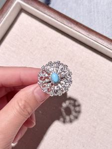 Anillo UM Jewelry 925 de plata con zafiro azul cultivado en laboratorio y circonita blanca, estilo Versailles, para uso diario unisex. - Product Image 3
