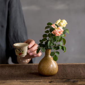 レトロなヨーロッパ風セラミック製小花瓶、シーブルー、クリエイティブなティーペットオーナメント、ホームリビングルーム、バーの装飾、ミニ香炉 - Product Image 3