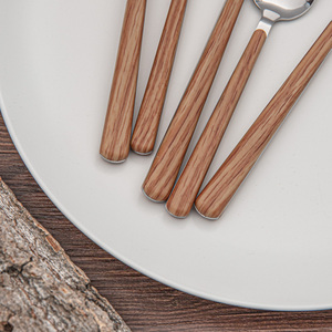 Le <span class=keywords><strong>posate</strong></span> in acciaio inossidabile di alta qualità, resistenti, non facili da deformare e arrugginire aprono un'esperienza culinaria squisita - Product Image 4