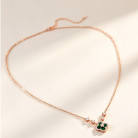 Collier pendentif trèfle à quatre feuilles classique, coquille multicolore, zircon cubique pavé, collier trèfle, bijoux tendance pour femmes, cadeau