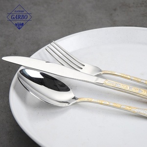 Set di 24 pezzi placcato <span class=keywords><strong>oro</strong></span> maniglia <span class=keywords><strong>posate</strong></span> con supporto in ferro lucido a specchio 201 <span class=keywords><strong>acciaio</strong></span> inossidabile cucchiaio forchetta per tornare a scuola - Product Image 4