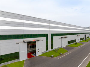 Panneau sandwich galvanisé Matériau de toiture Construction d'entrepôt Panneau sandwich en pu résistant à la corrosion - Product Image 6