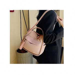 Bolso Bandolera Espacioso de Nailon con Múltiples Bolsillos Interiores y Compartimento Grande para Guardar Artículos Esenciales Diarios - Product Image 3