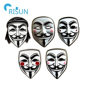 Fabricación de pines metálicos para máscaras faciales, insignias personalizadas, pin de solapa de esmalte con máscara de Guy Fawkes, broche con máscara de Guy Fawkes - Product Image 1