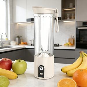 Licuadora Portátil de 2000mAh y 550ml, con Alimentación USB, Resistente, Libre de BPA, 6 Cuchillas, Modo Turbo, Bajo Ruido, para Autocaravanas y Automóviles - Product Image 2