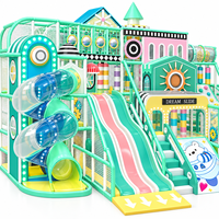 Structure de jeu intérieure personnalisée pour enfants sur le thème de l'espace : piscine à balles, toboggan, trampoline, structure d'escalade