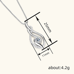 Elegante Collana in Stile Niche per Donne, Delicato Ciondolo Lucido per Uso Quotidiano - Product Image 5