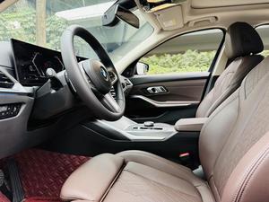 <span class=keywords><strong>BMW</strong></span> <span class=keywords><strong>Serie</strong></span> <span class=keywords><strong>3</strong></span> <span class=keywords><strong>2023</strong></span> 325Li M Sport Night Edition Usado, Listo para Exportación a Granel, con un <span class=keywords><strong>Precio</strong></span> Inmejorable para Compradores Globales - Product Image 5