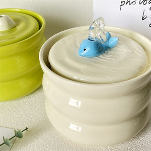 Nouveau design en céramique bol d'eau pour animaux de compagnie fontaine de baleine flux d'alimentation automatique température constante distributeur d'eau pour chat