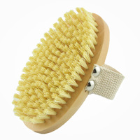 Brosse de toilettage écologique pour chevaux, solide et douce, avec manche en bois et poils en fibres artificielles, pour l'élevage et la course