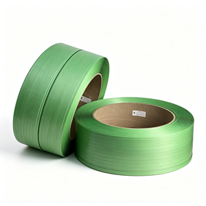 Bande de cerclage en PET écologique verte, haute durabilité, pour le stockage extérieur et le chargement de conteneurs, emballage de palettes lourdes - Product Image 1