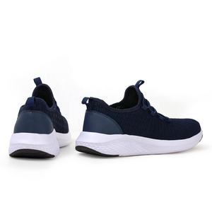 Vente en gros de chaussures de marche décontractées à enfiler tricotées à la mouche chaussures respirantes pour hommes baskets - Product Image 3