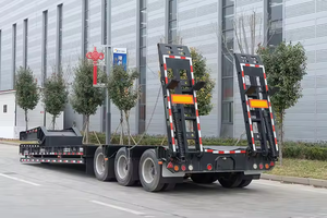 Remolque de plataforma baja hidráulica de 3, 4 y 5 ejes para trabajo pesado, de 1-2 toneladas, con cuello de cisne, 12.5x2.5x1.5m Fengniao - Product Image 4