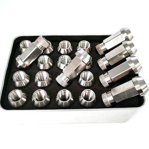 Écrous de roue et boulons de roue en alliage de titane TC4 de qualité supérieure pour voitures - Vente directe du fabricant, écrous de roue en titane CNC pour l'automobile - Product Image 1