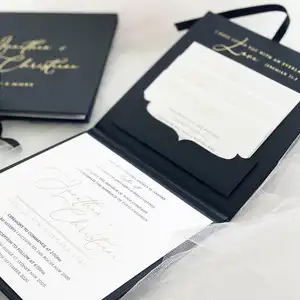 Carte de mariage pliable de poche, 50 pièces, 15x15cm, couverture rigide imprimée noire et or, Kit d'invitation avec initiales personnalisées