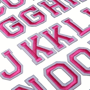 ตัวอักษรเชนิลสีขาวขนาด <span class=keywords><strong>2</strong></span> นิ้ว สำหรับรีดติดบนผ้า เสื้อผ้า ผ้าเจอร์ซีย์ เสื้อยืด หมวก ปักลาย - Product Image 5