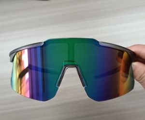 Prix Usine Lunettes de Soleil Sportives Photochromiques Coup-Vent UV400 pour Cyclisme et Course en Extérieur Hommes Femmes - Product Image 4