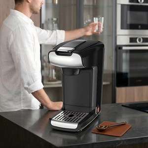 Cafetera Eléctrica Automática con Carcasa de Aluminio, Capacidad para hasta 4 Tazas, Uso Comercial - Product Image 1