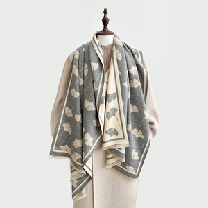 Usine En Gros <span class=keywords><strong>Printemps</strong></span> Automne Hiver Cache-Cou Femmes Double Face <span class=keywords><strong>Ginkgo</strong></span> Feuille Épaisse Longue Écharpe Faux Cachemire Châle Coupe-Vent - Product Image 4