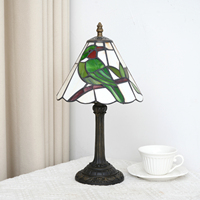   Lampe de table en verre teinté Style Green Bird, 8 pouces, lumière d'appoint vintage artisanale pour salon, chambre à coucher ou table de chevet