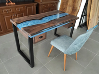 Table basse de luxe en bois massif avec bord naturel, tables de salle à manger en résine époxy, tables rivière sur mesure en bois massif