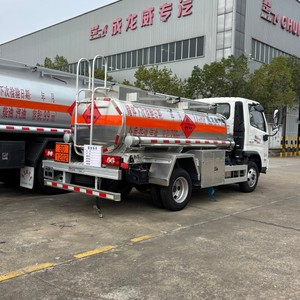 Mini-citerne mobile FOTON 4x2 3000L en alliage d'aluminium avec distributeur pour le ravitaillement en carburant diesel - Product Image 5