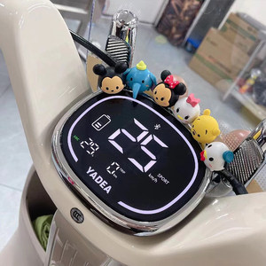 สติ๊กเกอร์ตกแต่งตุ๊กตาติดแผงหน้าปัดรถสกู๊ตเตอร์ยี่ห้อ Yadea สำหรับบริเวณคันเกียร์ สไตล์ญี่ปุ่นและเกาหลี - Product Image 5