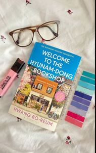 Compre el Libro Bienvenida a la Librería Hyunam-Dong de Hwang Bo-Reum, Novela de Ficción en Inglés, Libro Coreano Más Vendido - Product Image 2
