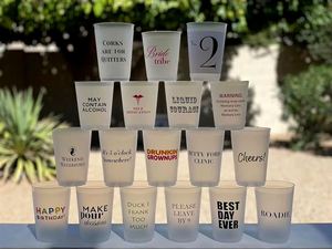 Vasos de Plástico Personalizados con Iniciales para Recepciones de Boda, Bares y Eventos de Relaciones con Antiguos Alumnos - Product Image 2